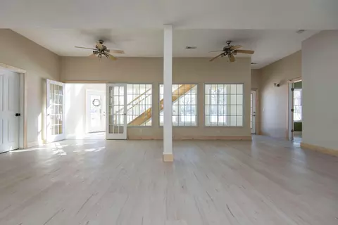 Living - 6419 N Wexford Ln, Springfield, MO 65803 photo 11 of 11