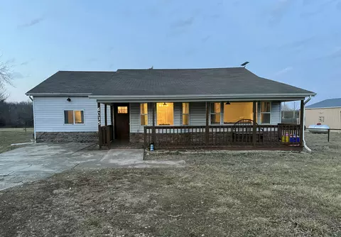 6035 State Highway K, Seymour, MO 65746