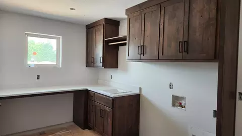2413 E Swallow St, Springfield, MO 65804 photo 8