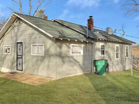Exterior - 1486 County Road 357, Thayer, MO 65791 photo 3 of 5