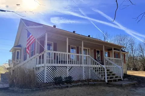8948 Sunny Slope Ln, Mountain Grove, MO 65711