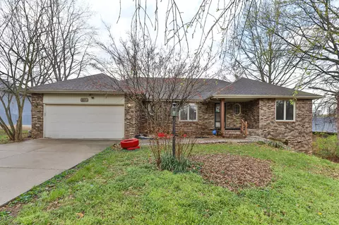 3808 W Kingsley St, Springfield, MO 65807