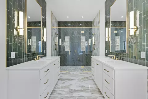 Bath - 1744 E Cobblestone Dr, Ozark, MO 65721 photo 6 of 7