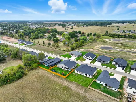 View/Area - 1744 E Cobblestone Dr, Ozark, MO 65721 photo 4 of 7