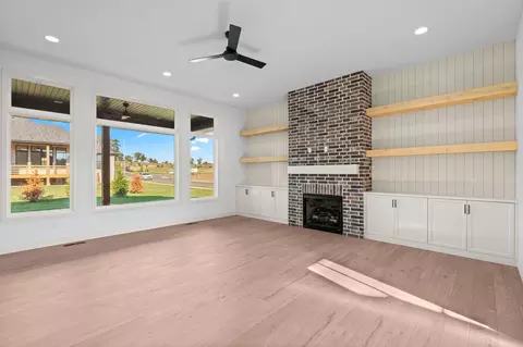 1601 S Crepe Myrtle Ln, Springfield, MO 65809 photo 6