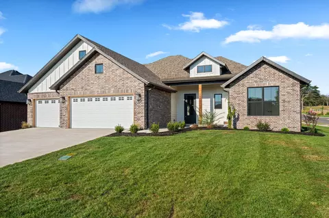 1601 S Crepe Myrtle Ln, Springfield, MO 65809 photo 2