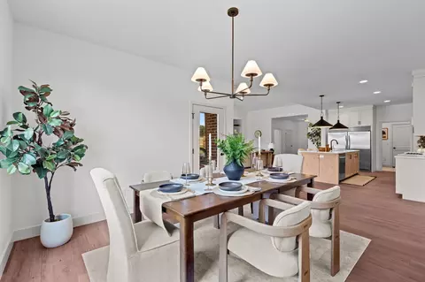 Dining - 1619 S Crepe Myrtle Ln, Springfield, MO 65809 photo 3 of 3