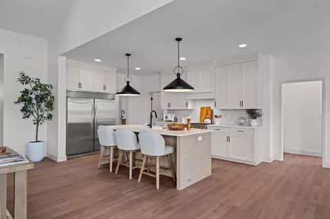 Kitchen - 1619 S Crepe Myrtle Ln, Springfield, MO 65809 photo 2 of 3