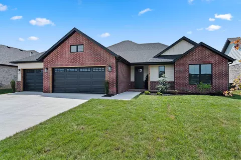 Exterior - 1619 S Crepe Myrtle Ln, Springfield, MO 65809 photo 2 of 6