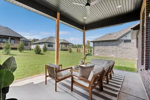 Exterior - 1619 S Crepe Myrtle Ln, Springfield, MO 65809 photo 3 of 6