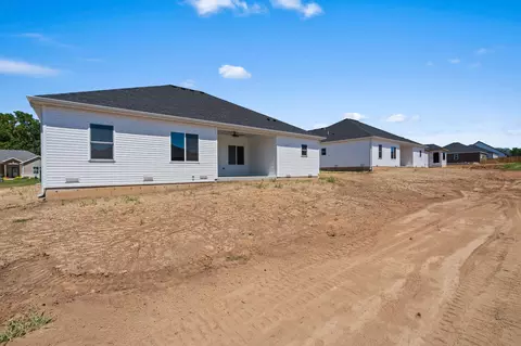 Exterior - 136 E Kelce Ln, Republic, MO 65738 photo 7 of 7