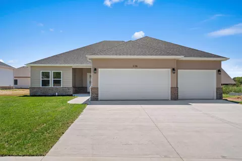 Exterior - 136 E Kelce Ln, Republic, MO 65738 photo 2 of 7