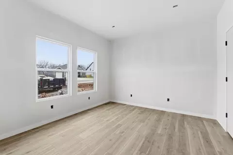 Living - 136 E Kelce Ln, Republic, MO 65738 photo 5 of 5