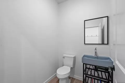 Bath - 136 E Kelce Ln, Republic, MO 65738 photo 1 of 5