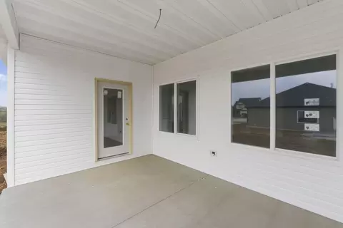 Exterior - 136 E Kelce Ln, Republic, MO 65738 photo 4 of 7