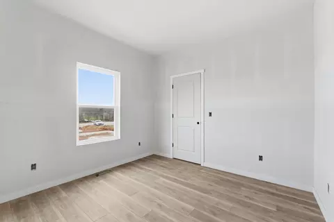 Bedroom - 136 E Kelce Ln, Republic, MO 65738 photo 3 of 3
