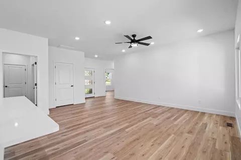 Living - 136 E Kelce Ln, Republic, MO 65738 photo 2 of 5