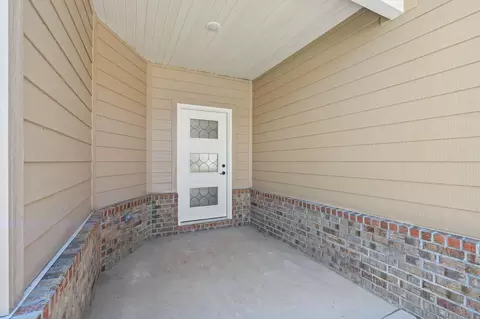 Exterior - 136 E Kelce Ln, Republic, MO 65738 photo 3 of 7