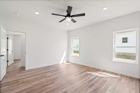 Bedroom - 136 E Kelce Ln, Republic, MO 65738 photo 3 of 8