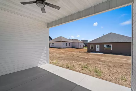 Exterior - 136 E Kelce Ln, Republic, MO 65738 photo 5 of 7