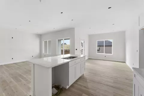 Living - 136 E Kelce Ln, Republic, MO 65738 photo 4 of 5