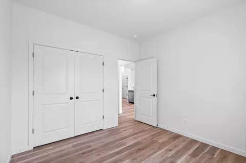 Bedroom - 136 E Kelce Ln, Republic, MO 65738 photo 6 of 8