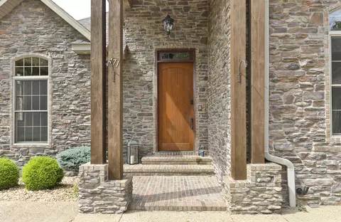 Exterior - 471 Arizona Dr, Branson, MO 65616 photo 3 of 11