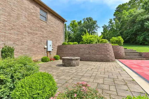 Exterior - 471 Arizona Dr, Branson, MO 65616 photo 9 of 11