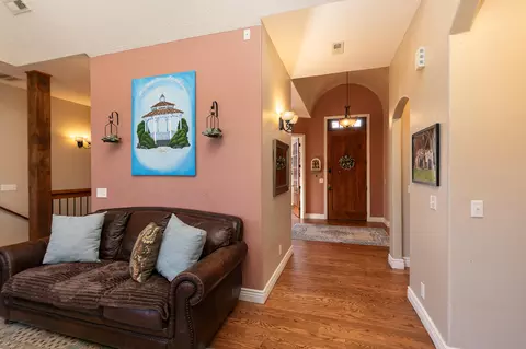 Entry Way - 471 Arizona Dr, Branson, MO 65616 photo 6 of 10