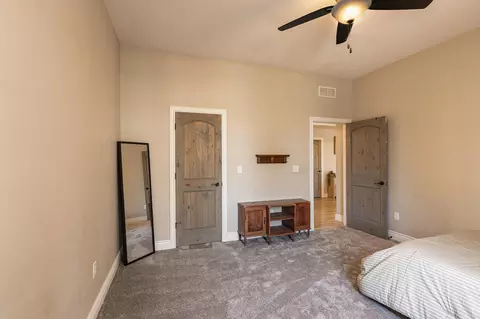 Bedroom - 471 Arizona Dr, Branson, MO 65616 photo 7 of 11