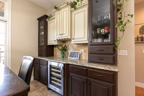 Kitchen - 471 Arizona Dr, Branson, MO 65616 photo 5 of 7