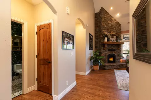 Entry Way - 471 Arizona Dr, Branson, MO 65616 photo 7 of 10