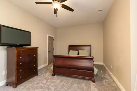 Bedroom - 471 Arizona Dr, Branson, MO 65616 photo 10 of 11