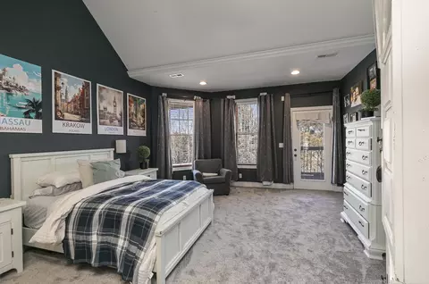 Bedroom - 471 Arizona Dr, Branson, MO 65616 photo 1 of 11