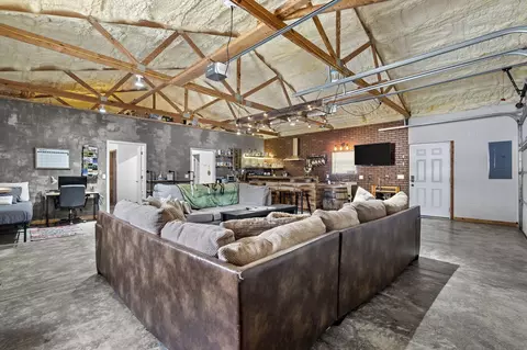 Living - 605 Moon Valley Rd, Ozark, MO 65721 photo 3 of 6