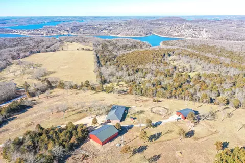 1092 Quiet Acres Rd, Lampe, MO 65681