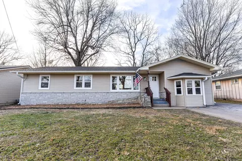 2129 N Kentwood Ave, Springfield, MO 65803