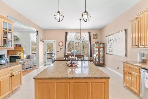 Kitchen - 2063 Olde Gate Rd, Nixa, MO 65714 photo 3 of 7