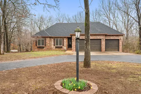 2063 Olde Gate Rd, Nixa, MO 65714