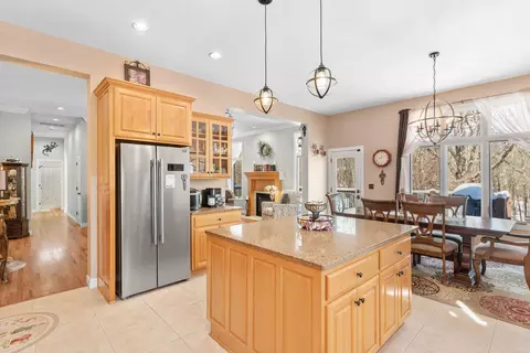 Kitchen - 2063 Olde Gate Rd, Nixa, MO 65714 photo 2 of 7