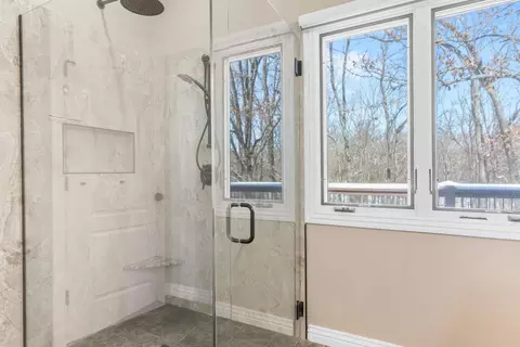 Bath - 2063 Olde Gate Rd, Nixa, MO 65714 photo 4 of 5