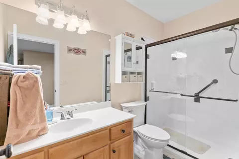 Bath - 2063 Olde Gate Rd, Nixa, MO 65714 photo 5 of 5