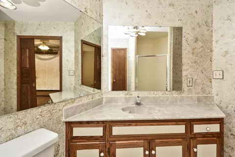 Bath - 5308 S Kissick Ave, Springfield, MO 65804 photo 13 of 13