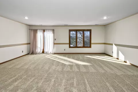 Living - 5308 S Kissick Ave, Springfield, MO 65804 photo 13 of 16