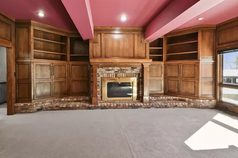 Living - 5308 S Kissick Ave, Springfield, MO 65804 photo 5 of 16