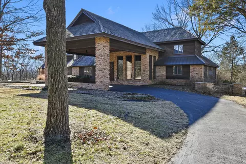 Exterior - 5308 S Kissick Ave, Springfield, MO 65804 photo 4 of 28