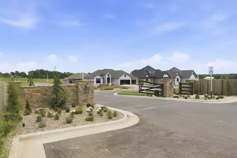 Other - 1627 S Crepe Myrtle Ln, Springfield, MO 65809 photo 30 of 34
