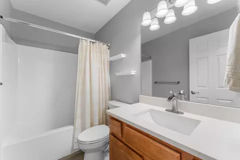 Bath - 230 Deer Run Rd, Branson, MO 65616 photo 3 of 3