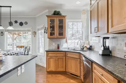 Kitchen - 4257 E Misty Woods St, Springfield, MO 65809 photo 5 of 7