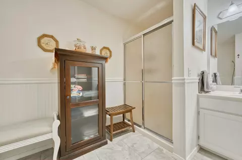 Bath - 4257 E Misty Woods St, Springfield, MO 65809 photo 8 of 9